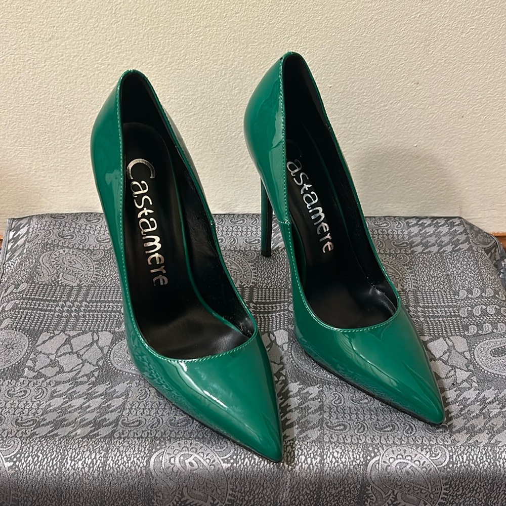 Green faux patent leather high heels